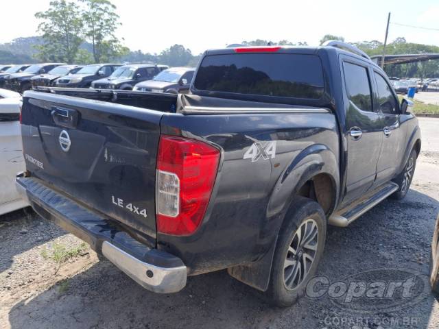 2021 NISSAN FRONTIER CD 