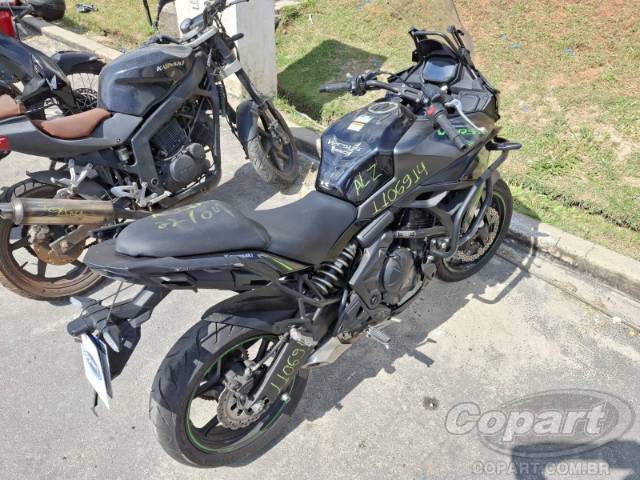 2025 KAWASAKI VERSYS 