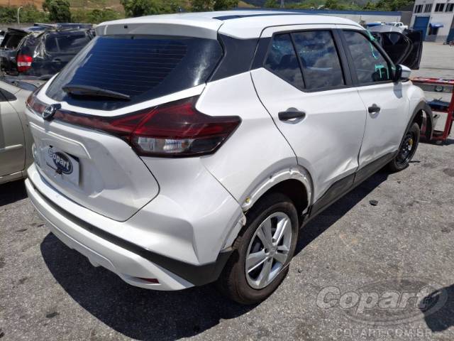 2024 NISSAN KICKS 