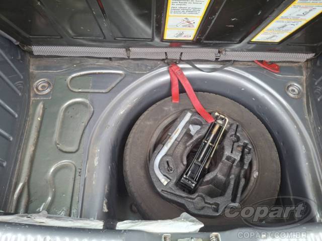 2005 VOLKSWAGEN FOX 