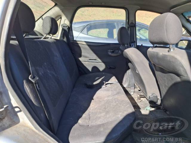 2003 CHEVROLET CORSA SEDAN 