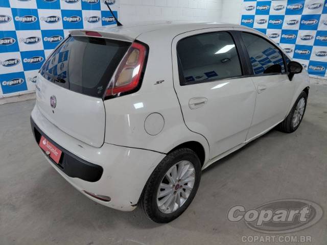 2016 FIAT PUNTO 