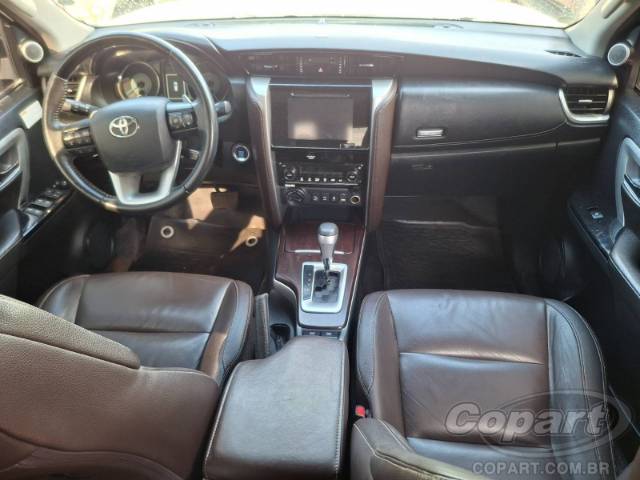 2017 TOYOTA HILUX SW4 