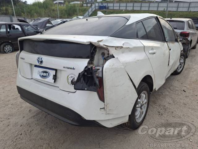 2016 TOYOTA PRIUS 