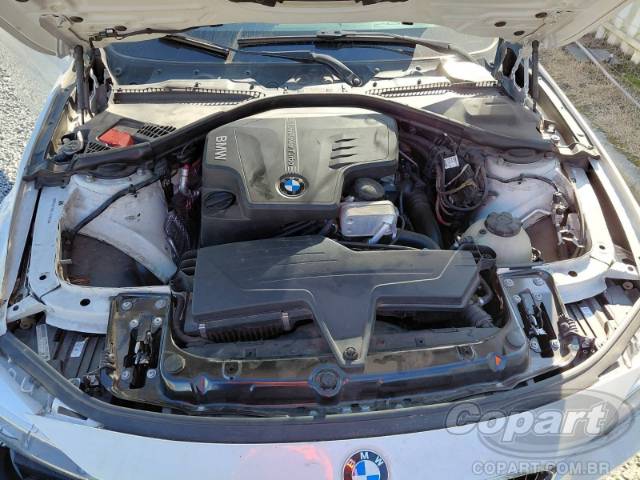 2013 BMW SERIE 3 