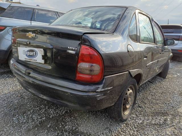 2002 CHEVROLET CORSA SEDAN 