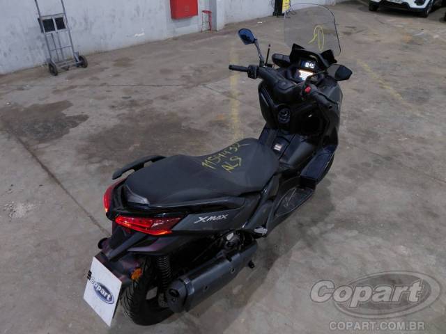 2025 YAMAHA XMAX 