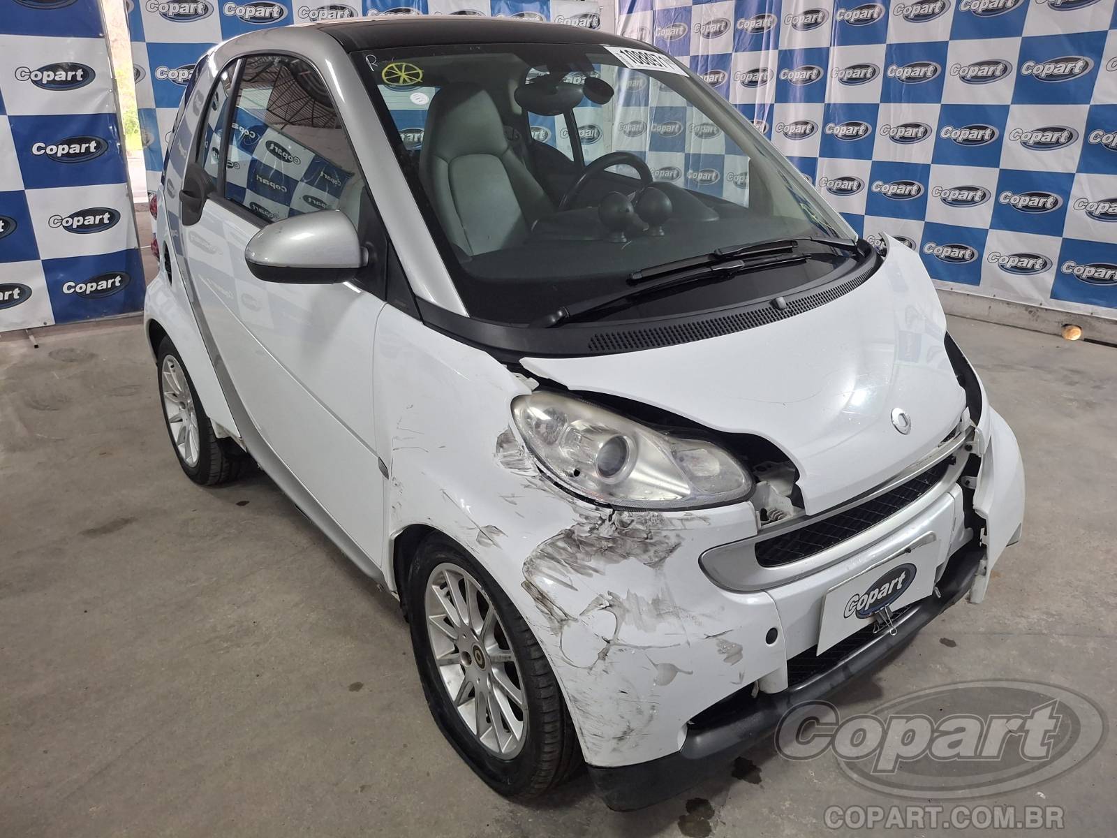 Veículo smart Fortwo Smart Fortwo Passion 1.0 12V Turbo 2010 2010 em leilão
