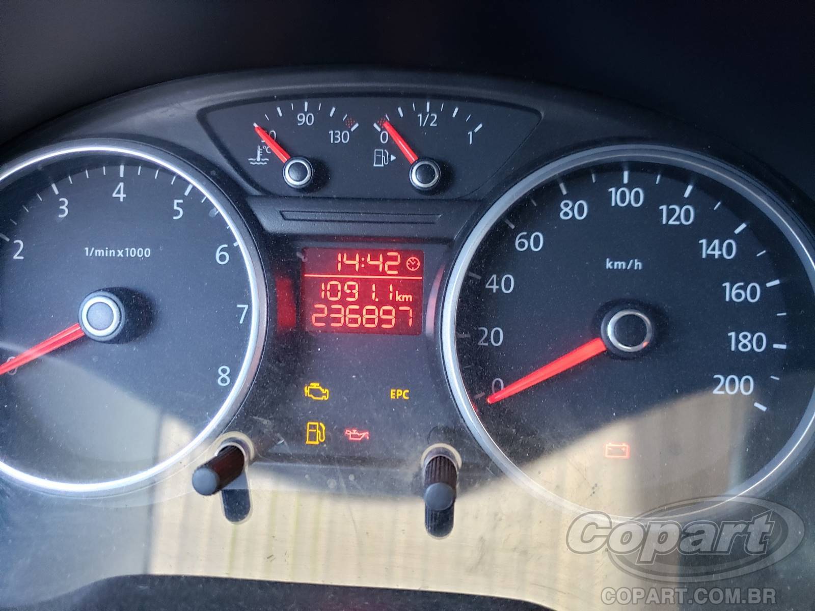 Foto 8 de 10: 2012 VOLKSWAGEN VOYAGE