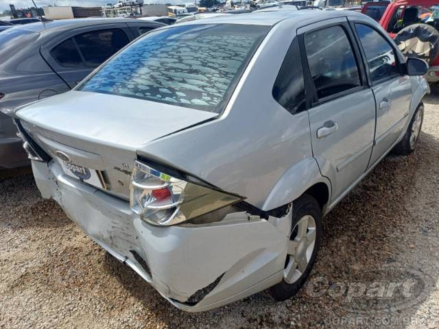 2011 FORD FIESTA SEDAN 