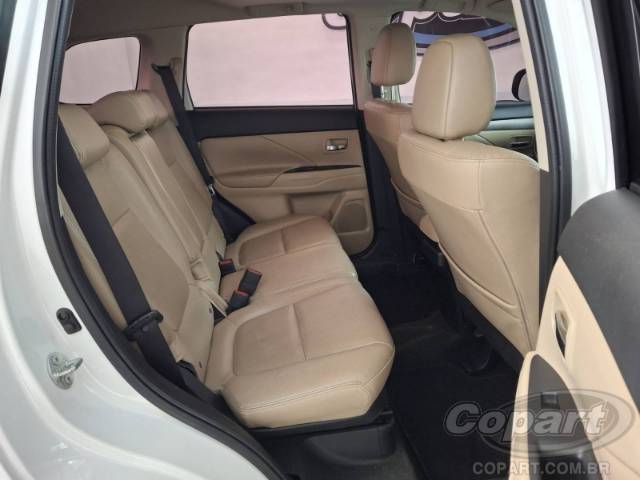 2015 MITSUBISHI OUTLANDER 