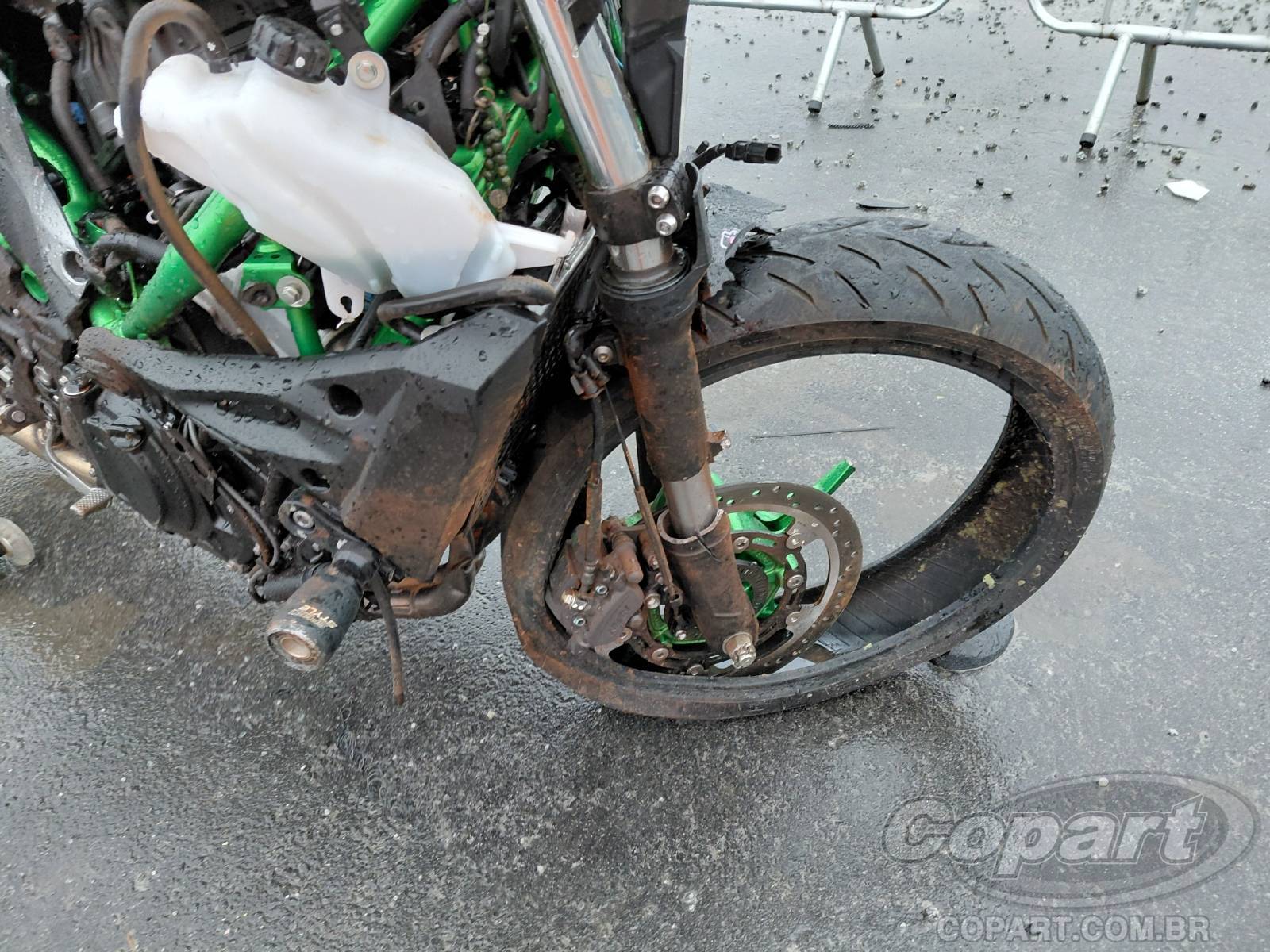 Foto 8 de 10: 2025 KAWASAKI Z500