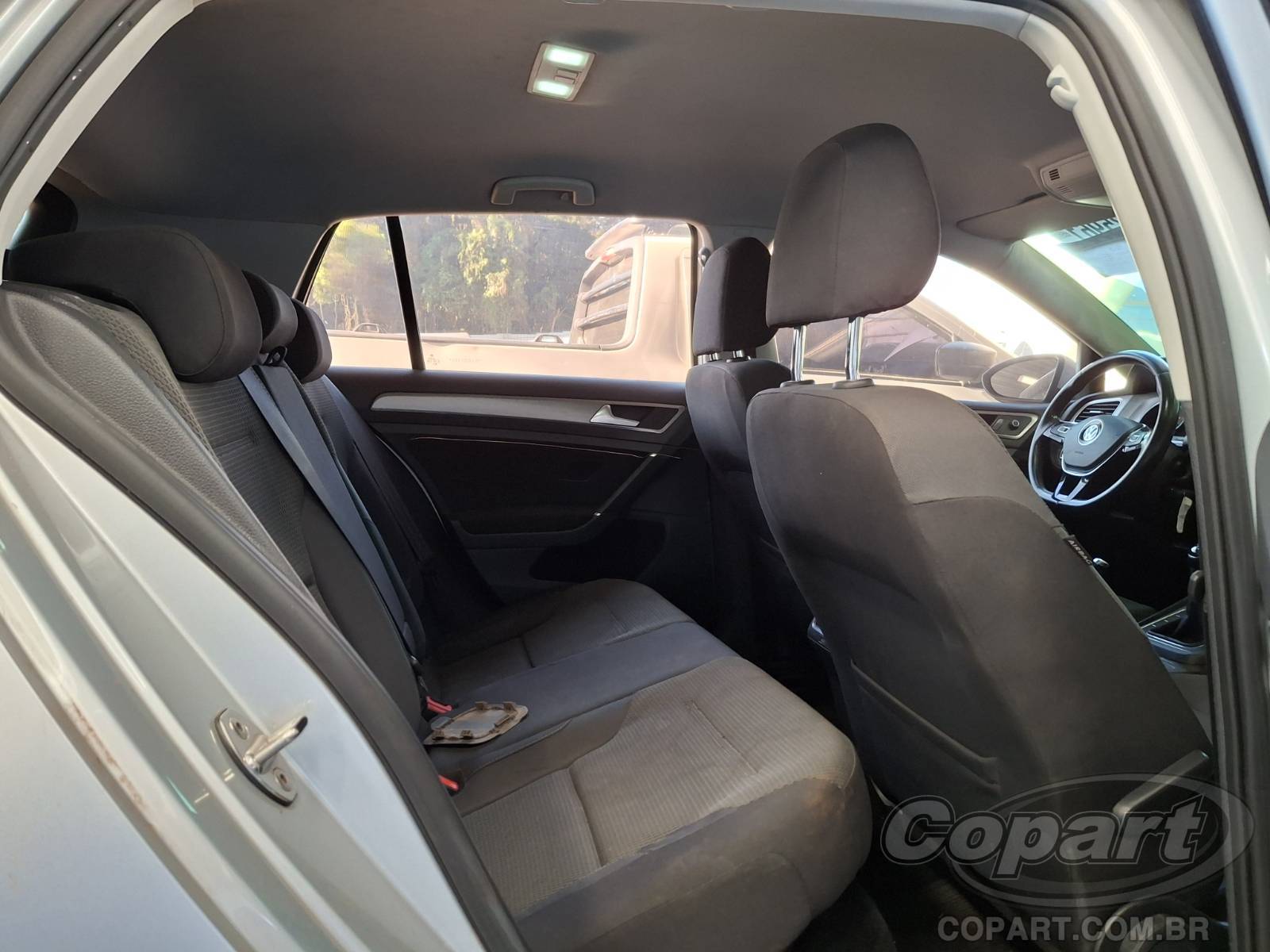 2016 VOLKSWAGEN GOLF — foto 6 de 10