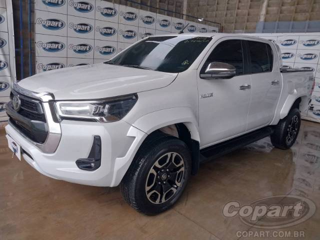 2024 TOYOTA HILUX CD 