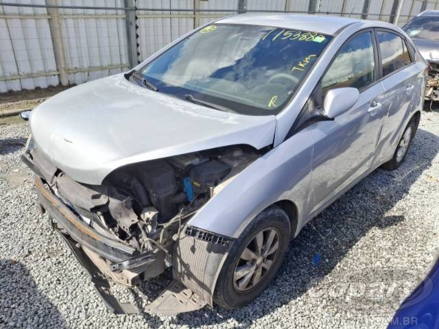 2014 HYUNDAI HB20S 