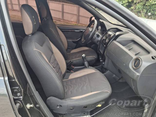 2016 RENAULT DUSTER 