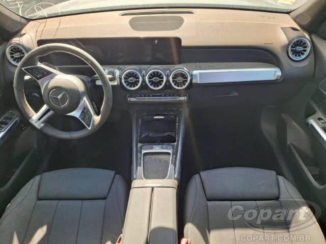 2025 MERCEDES BENZ GLB 