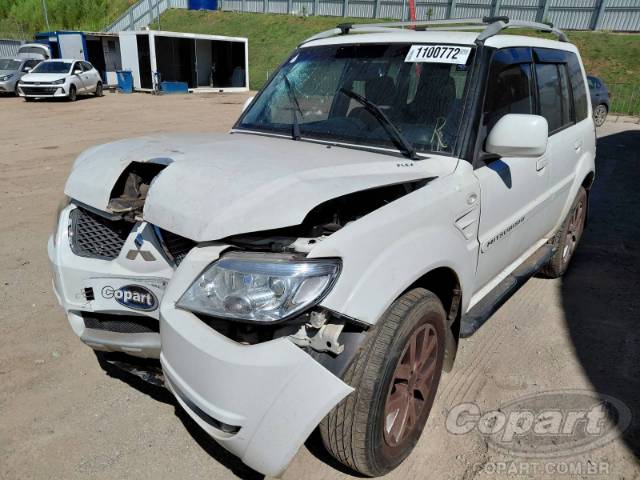 2011 MITSUBISHI PAJERO TR4 