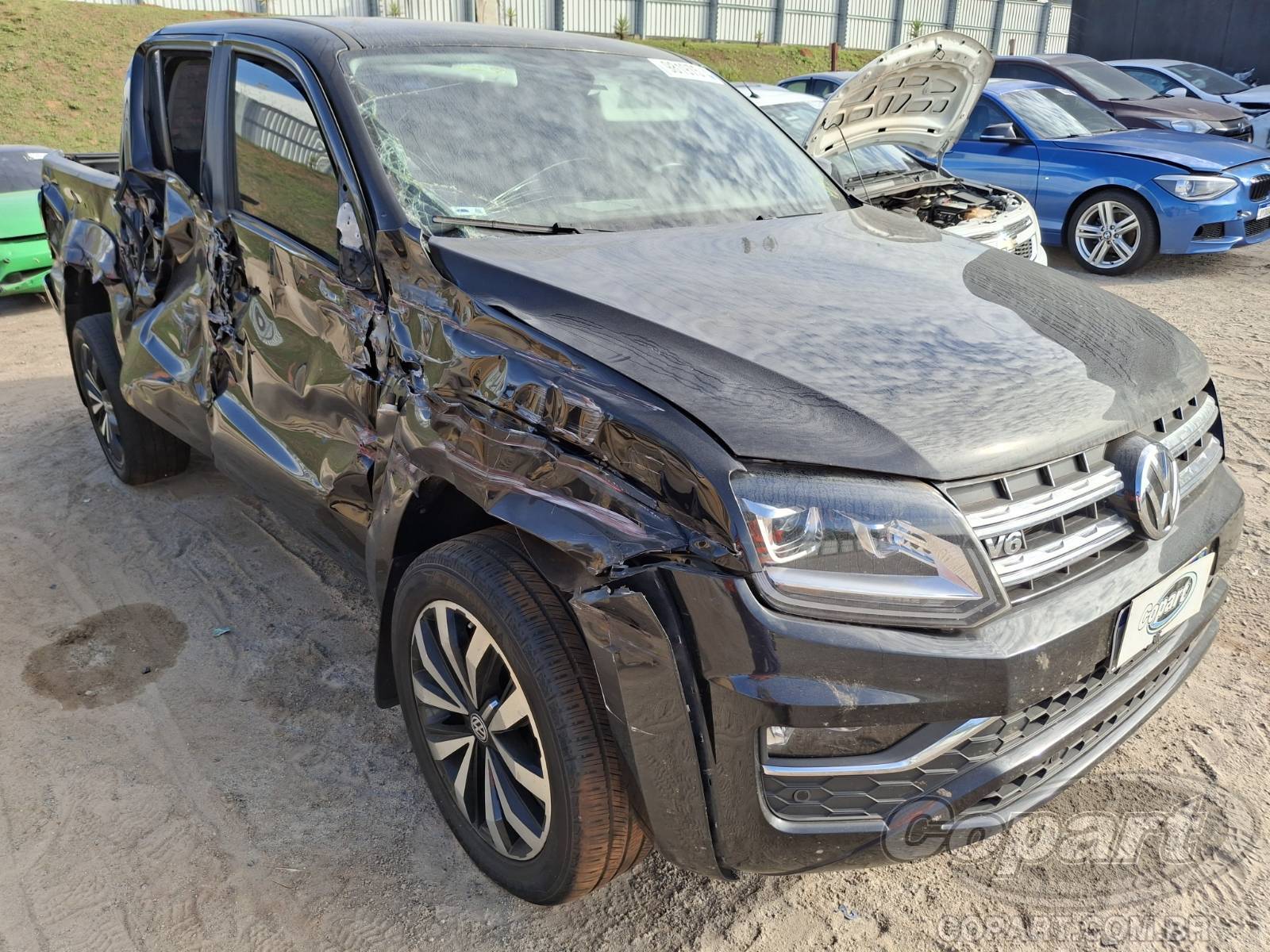 Veículo VOLKSWAGEN Amarok Volkswagen Amarok Highline 4Motion 3.0 V6 TDI Turbo 2022 Médio Dano 2022 em leilão