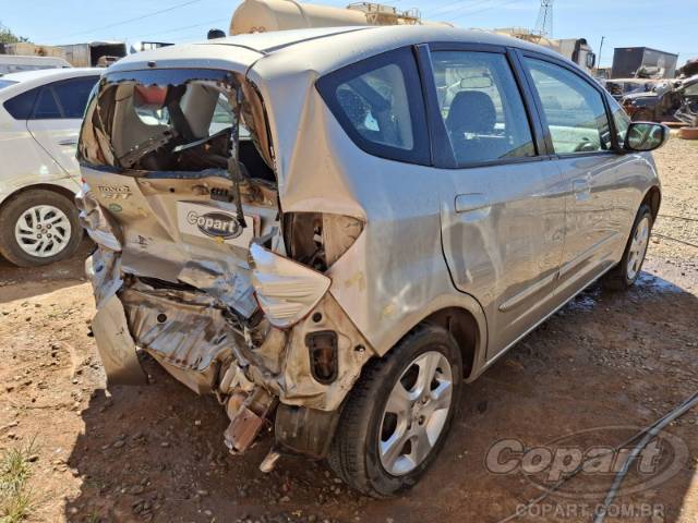 2010 HONDA FIT 
