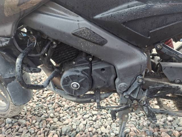 2025 BAJAJ DOMINAR 