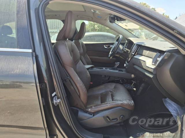2019 VOLVO XC60 