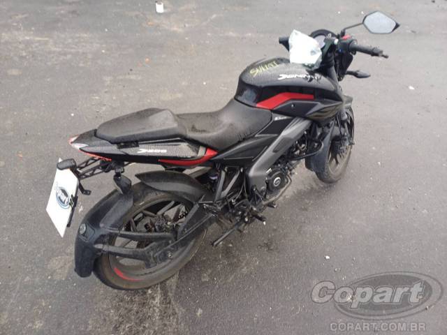 2025 BAJAJ DOMINAR 