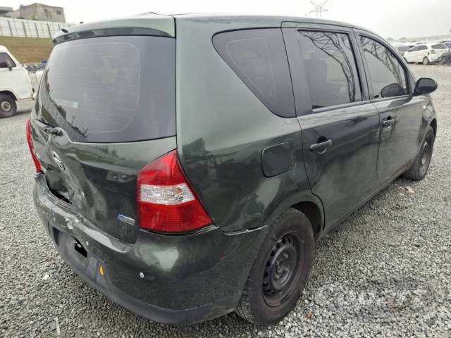 2010 NISSAN LIVINA 