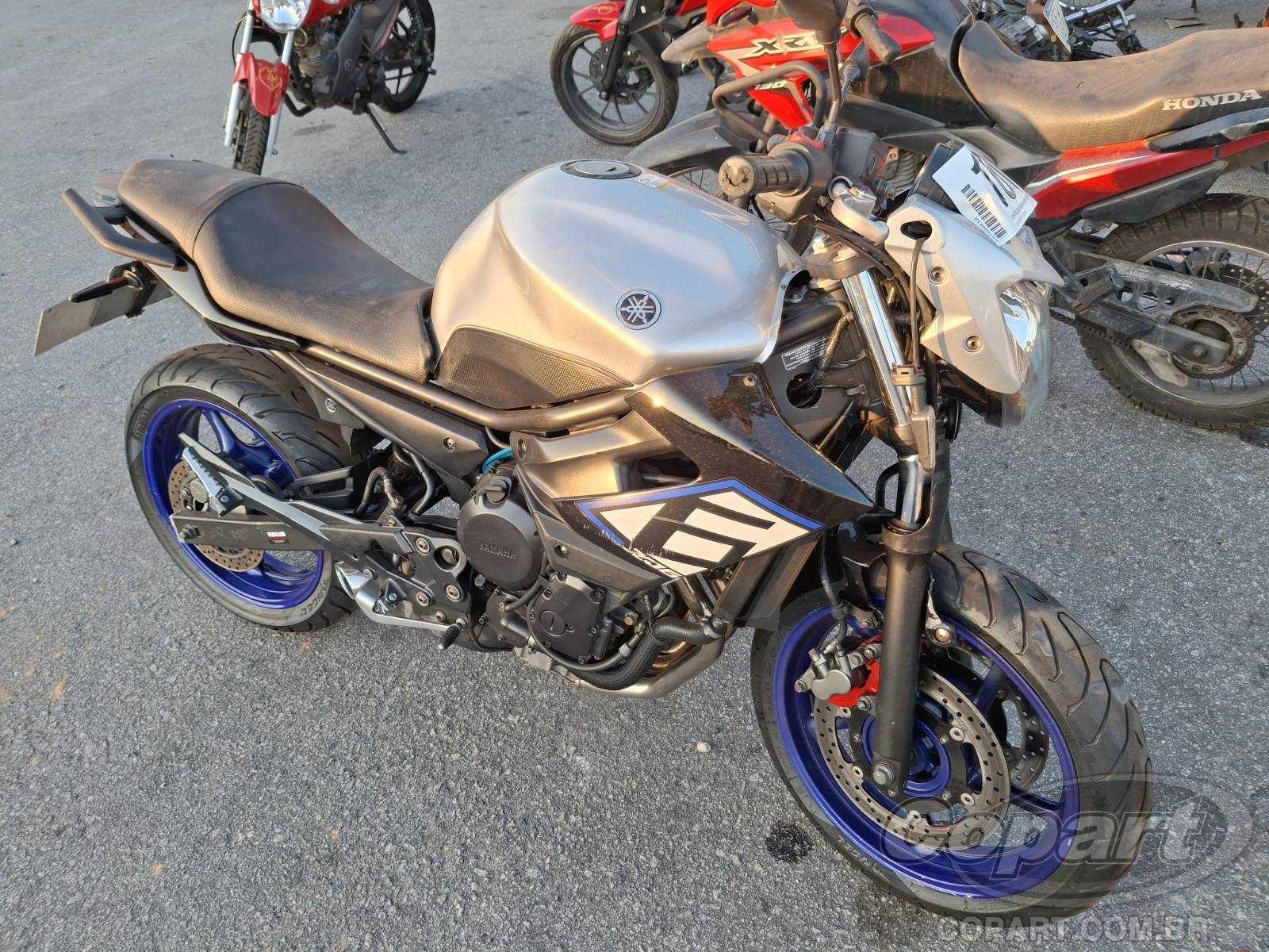 Veículo YAMAHA XJ6 YAMAHA XJ6 2013 2013 em leilão