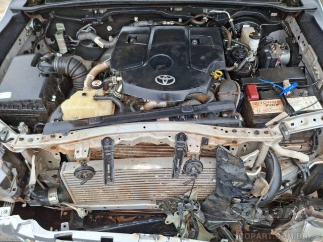 2024 TOYOTA HILUX CD 