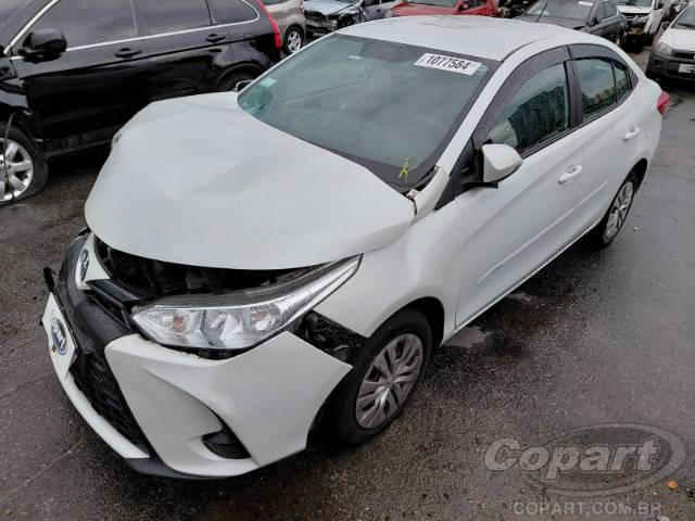 2024 TOYOTA YARIS SEDA 