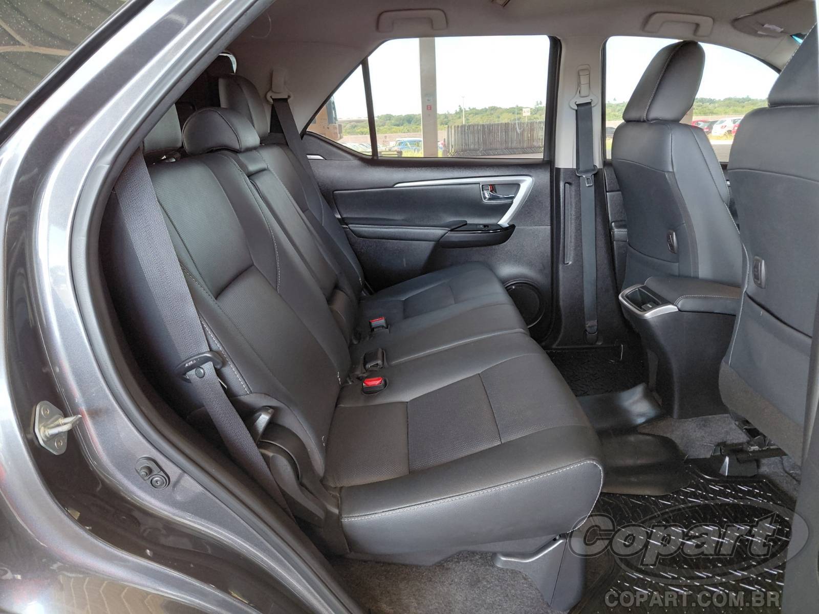 Foto 6 de 11: 2025 TOYOTA SW4