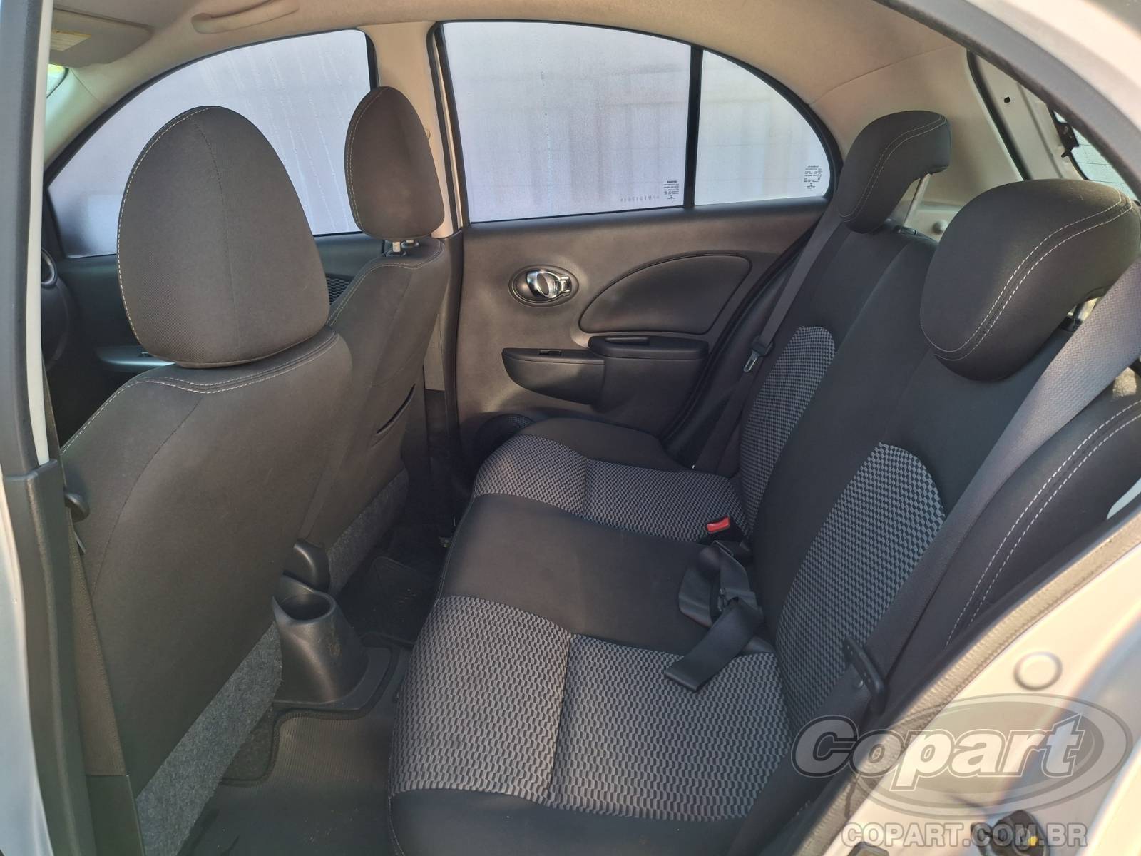 2015 NISSAN MARCH — foto 6 de 11