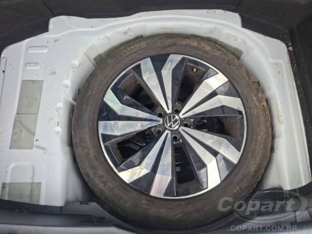 2024 VOLKSWAGEN T-CROSS 