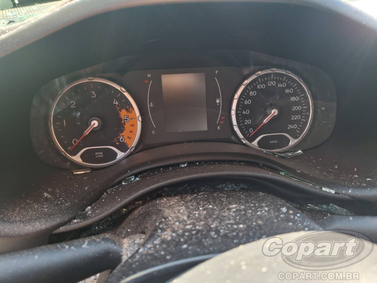 Foto 8 de 12: 2018 JEEP RENEGADE