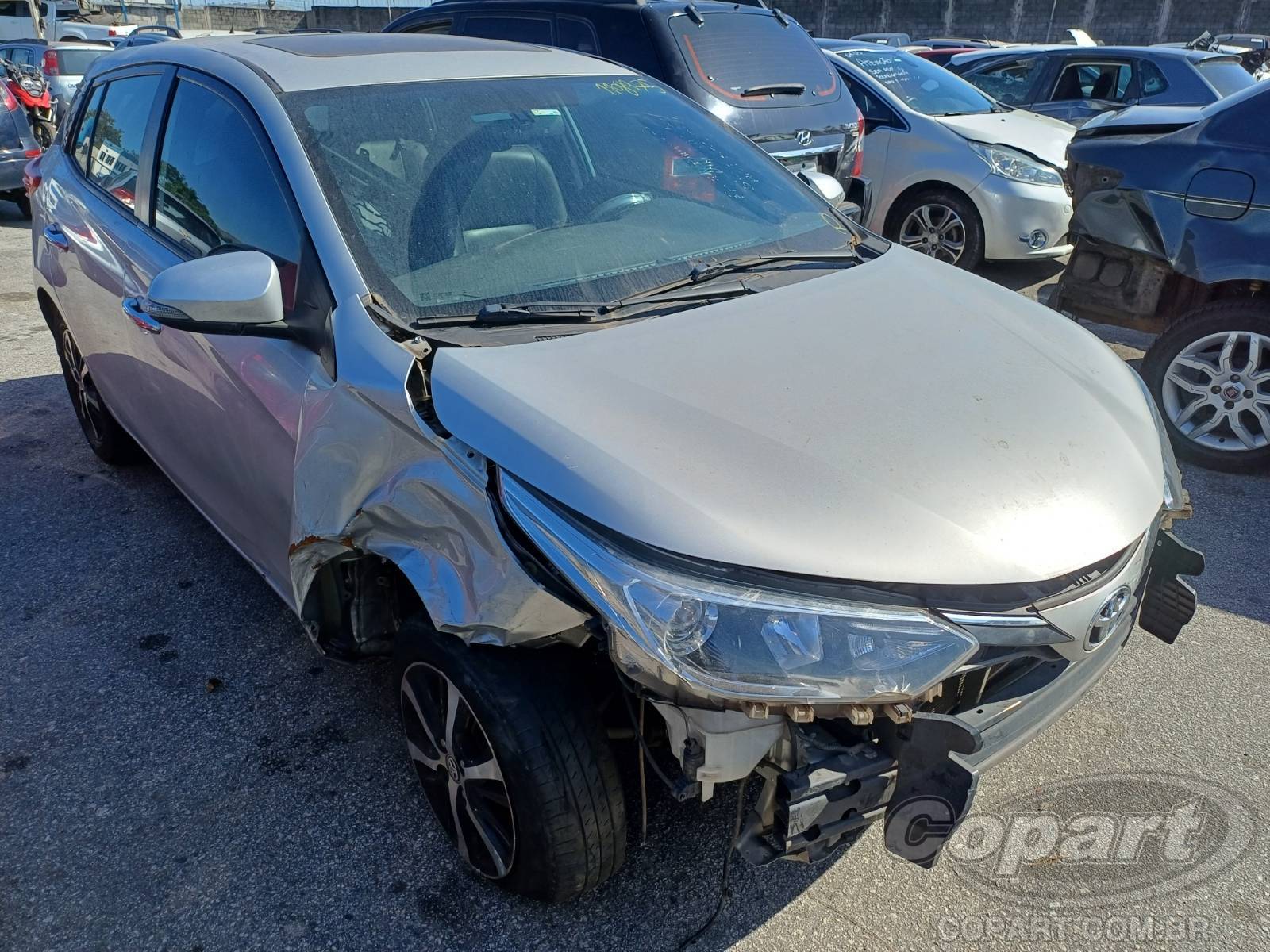 Veículo Toyota Yaris Toyota Yaris 2019 Recuperável 2019 em leilão