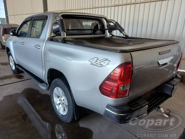 2017 TOYOTA HILUX CD 