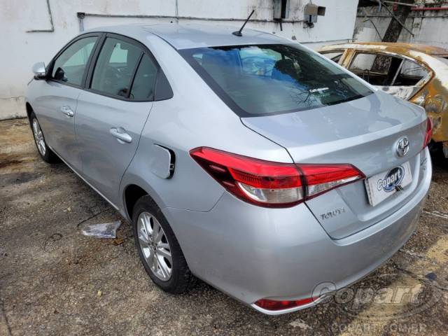 2019 TOYOTA YARIS SEDA 