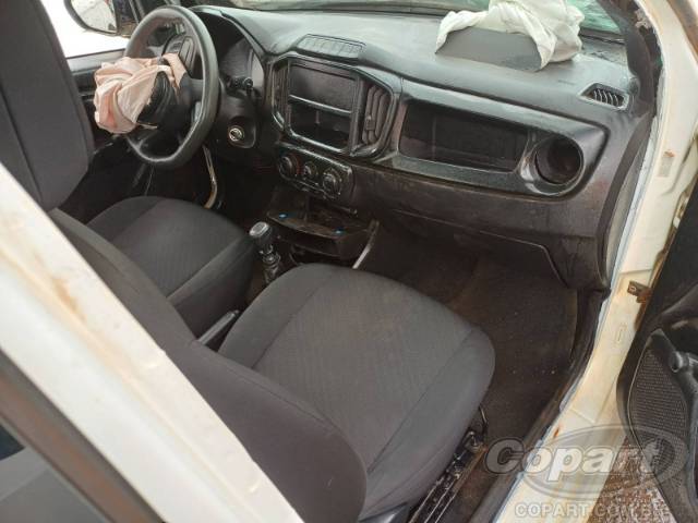 2025 FIAT STRADA 