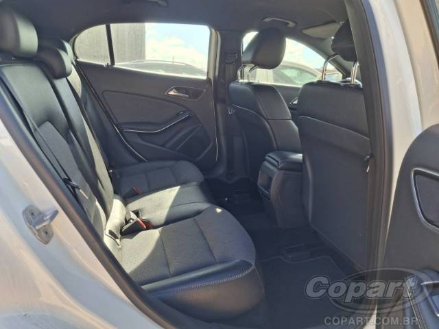 2015 MERCEDES BENZ GLA 