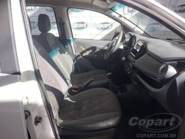 2015 FIAT UNO 