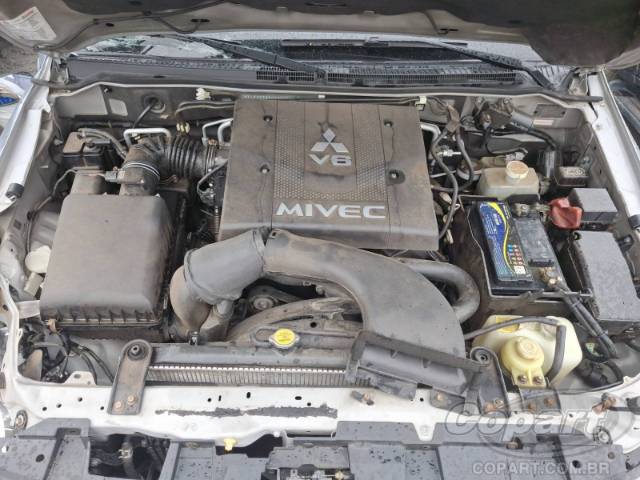 2009 MITSUBISHI PAJERO FULL 