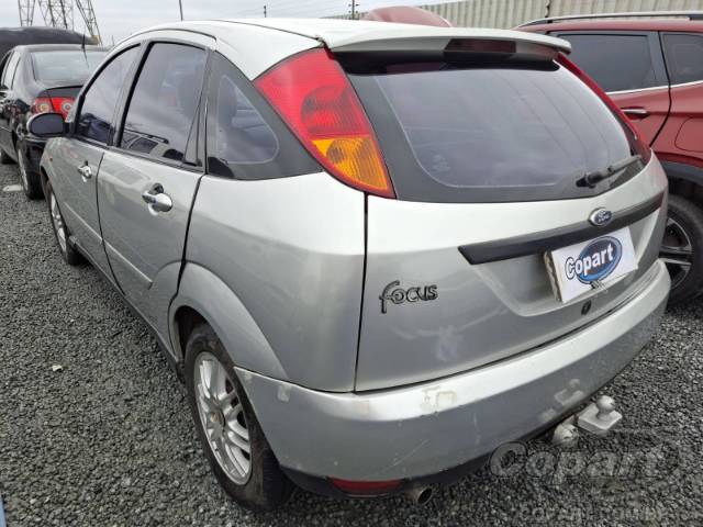 2001 FORD FOCUS 