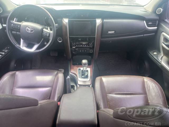 2017 TOYOTA HILUX SW4 