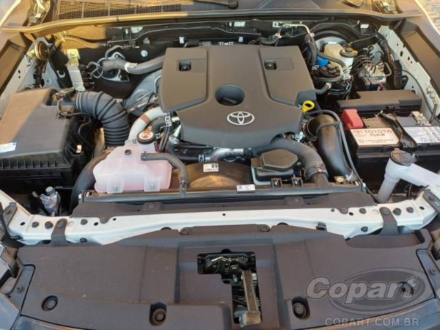 2025 TOYOTA HILUX CD 