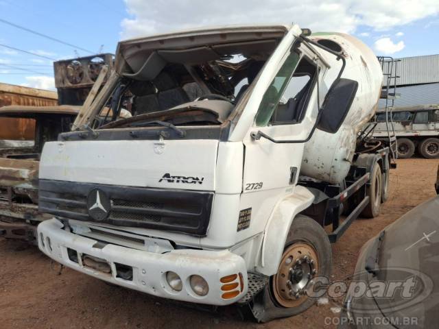 2014 MERCEDES BENZ ATRON 