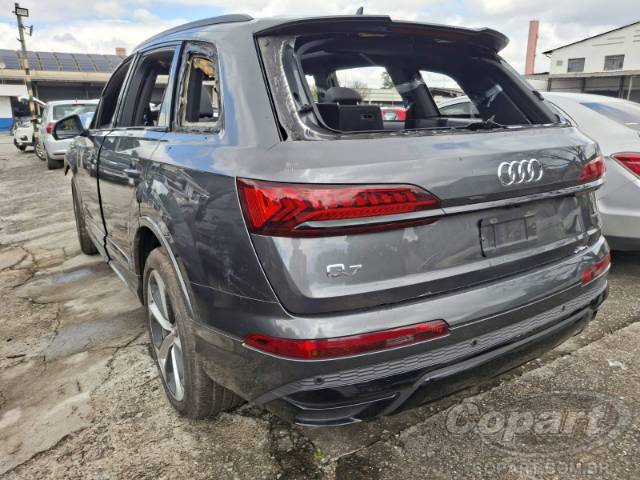 2022 AUDI Q7 
