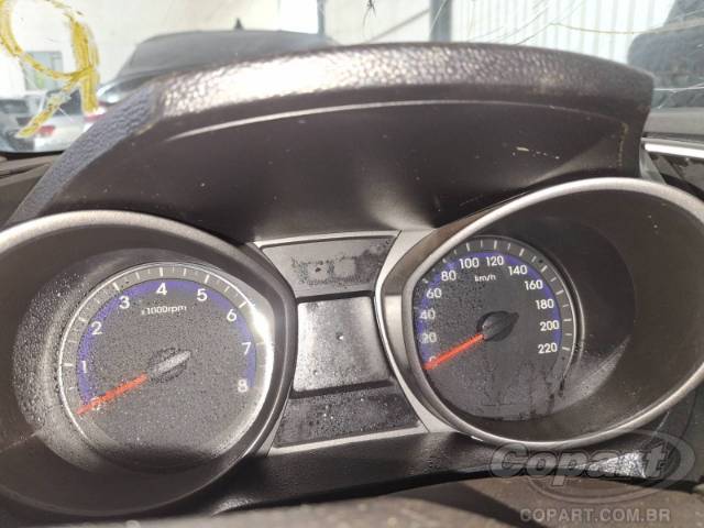 2015 HYUNDAI HB20 