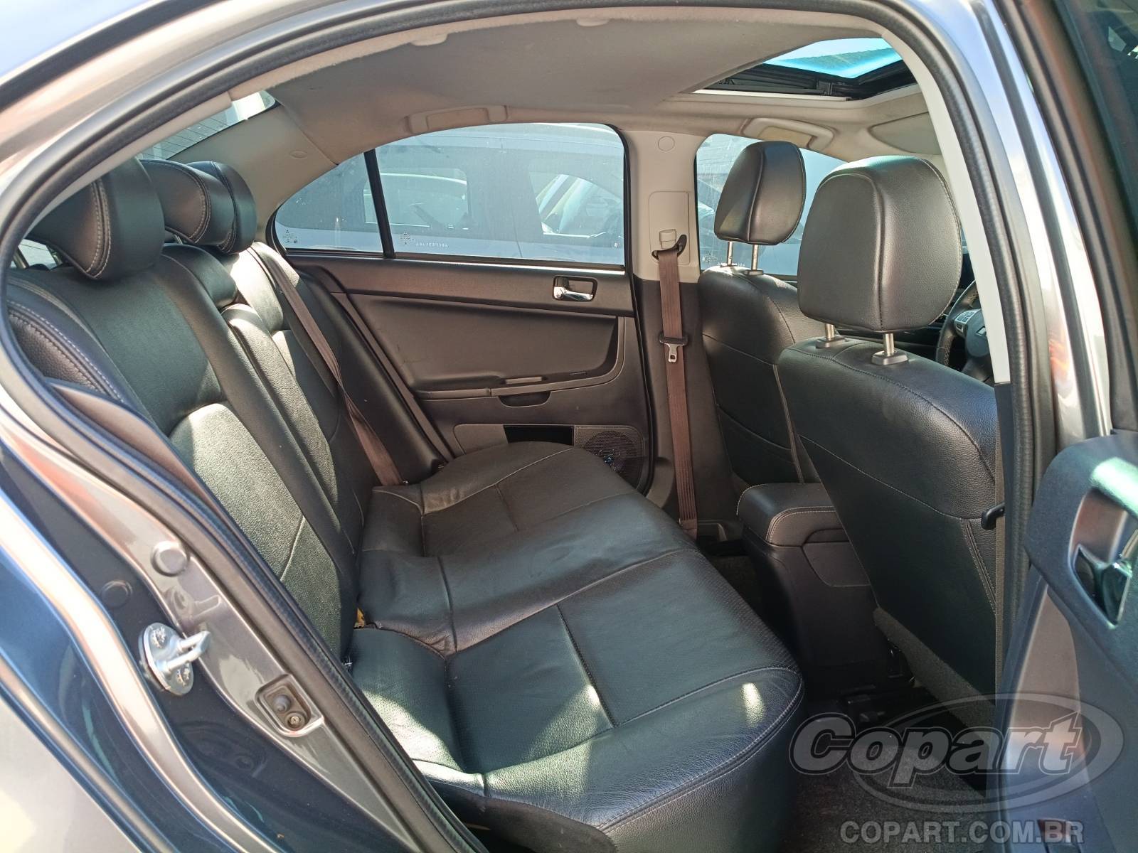 Foto 6 de 10: 2016 MITSUBISHI LANCER