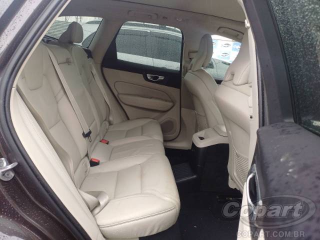 2023 VOLVO XC60 
